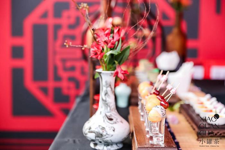 茶叶跨界恭王府的发布会活动现场，国潮范的策划更时尚｜国潮范这么闪 - 第6张