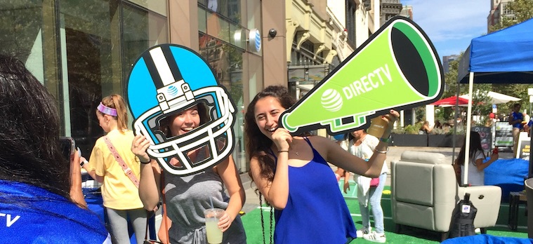 DirecTV 美国橄榄球大联盟体验活动惊现波士顿街道