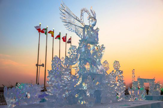 冬天就要去看这样一场冰雕展览活动，体验现实版的“冰雪奇缘”