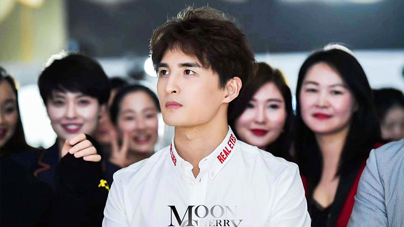 小分子肽代言人李菲儿,梦泉品牌创始人贺冬冬,梦泉时尚集团董事长姚亮