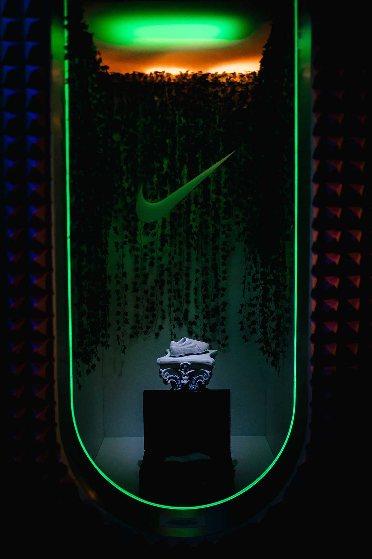 耐克梦想工作室装置艺术快闪店炫酷的炸裂眼球