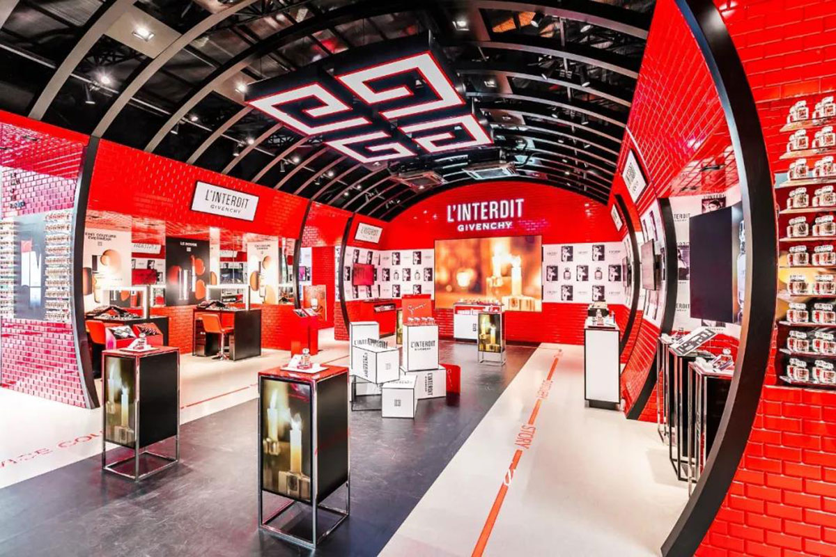 纪梵希这个美妆快闪店策划的那是满满的黑科技啊!