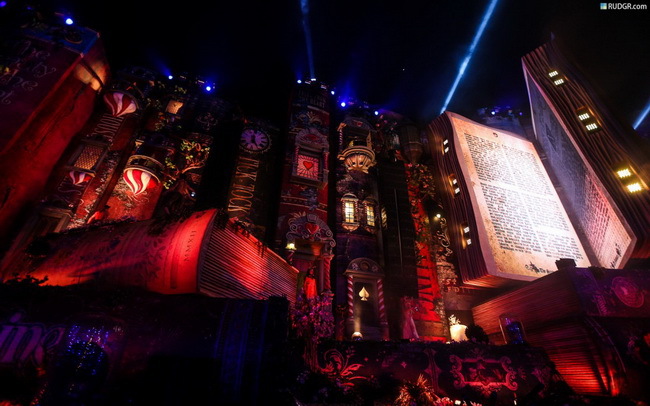 智慧之书：2012比利时Tomorrowland电子音乐节酷呆了