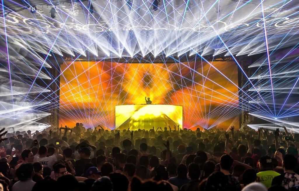 埃里克普里兹和他的团队已经开发了近十年的"最先进的"舞台作品.