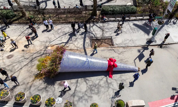 春天里的40英尺长快闪店活动美陈设计竟是这捧鲜花捧火的 - 第5张