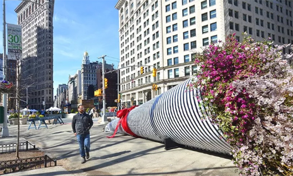 春天里的40英尺长快闪店活动美陈设计竟是这捧鲜花捧火的 - 第8张