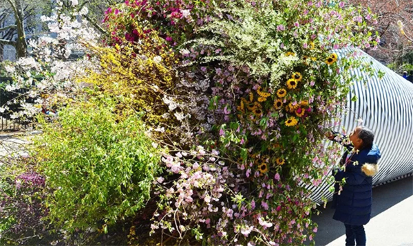 春天里的40英尺长快闪店活动美陈设计竟是这捧鲜花捧火的 - 第10张