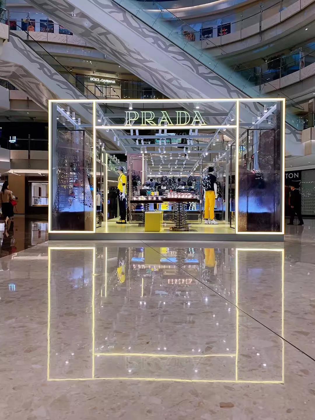 服饰快闪店活动策划怎样更迷人复古气质与现代气息哪个更吸引你