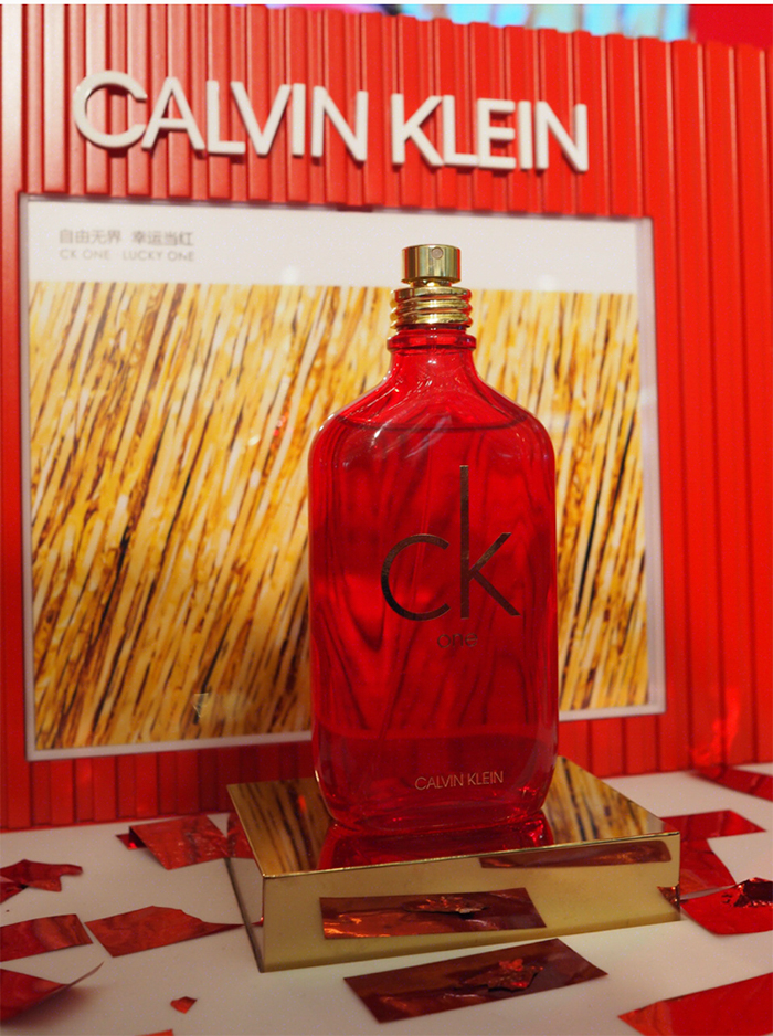 幸运红快闪店展览活动霓虹跃动，工业感双层集装箱酷炫袭来 - 第10张