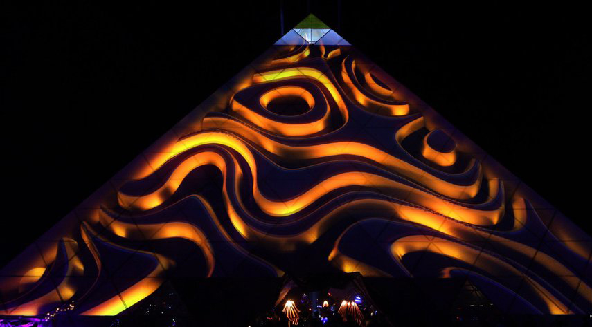 多媒体投影映射庆典活动首次在25米高的金字塔上亮相了 - 第2张