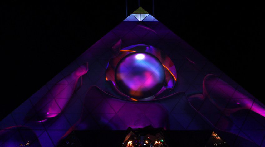 多媒体投影映射庆典活动首次在25米高的金字塔上亮相了 - 第6张