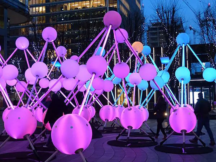 五颜六色的光激活了这场沉浸交互式灯光艺术展览活动装置，真美！ - 第1张