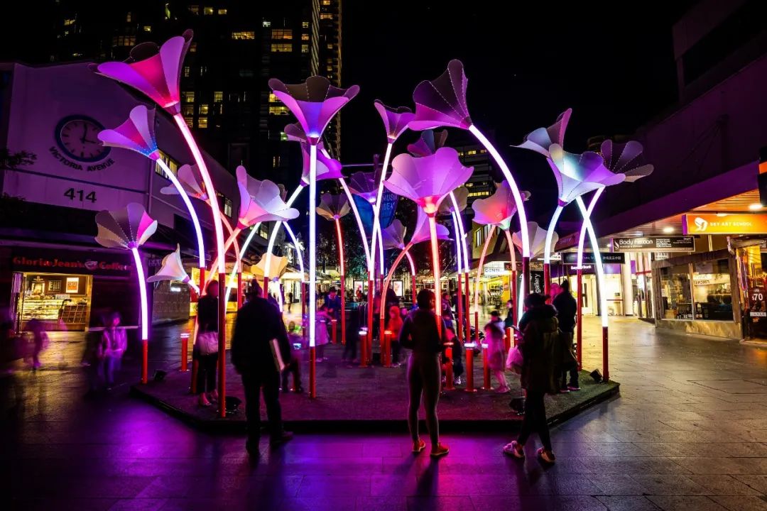 艺术展览活动装置留声机,用巨大的“喇叭花”激活你安静的夜晚