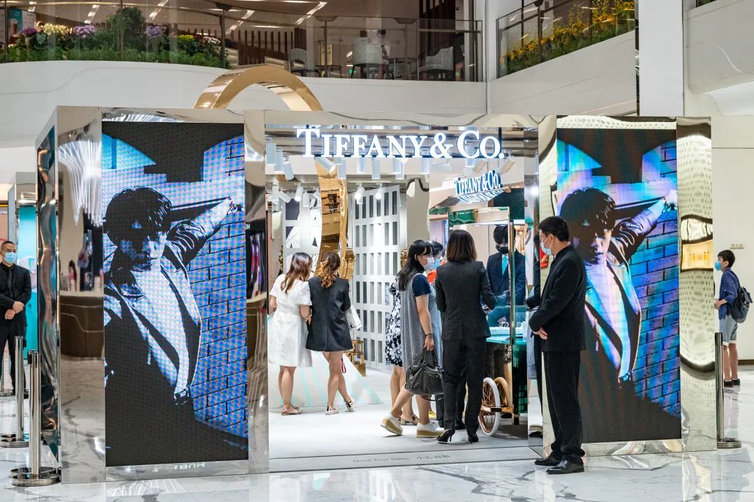 Tiffany限时体验展览活动把广告大片中的摩登纽约变为了现实，酷！