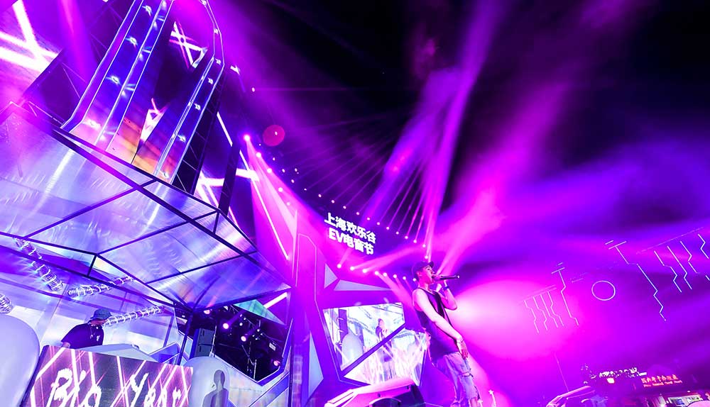 上海欢乐谷ev电音节活动化身迷幻宇宙策划的主题派对燃爆夏日