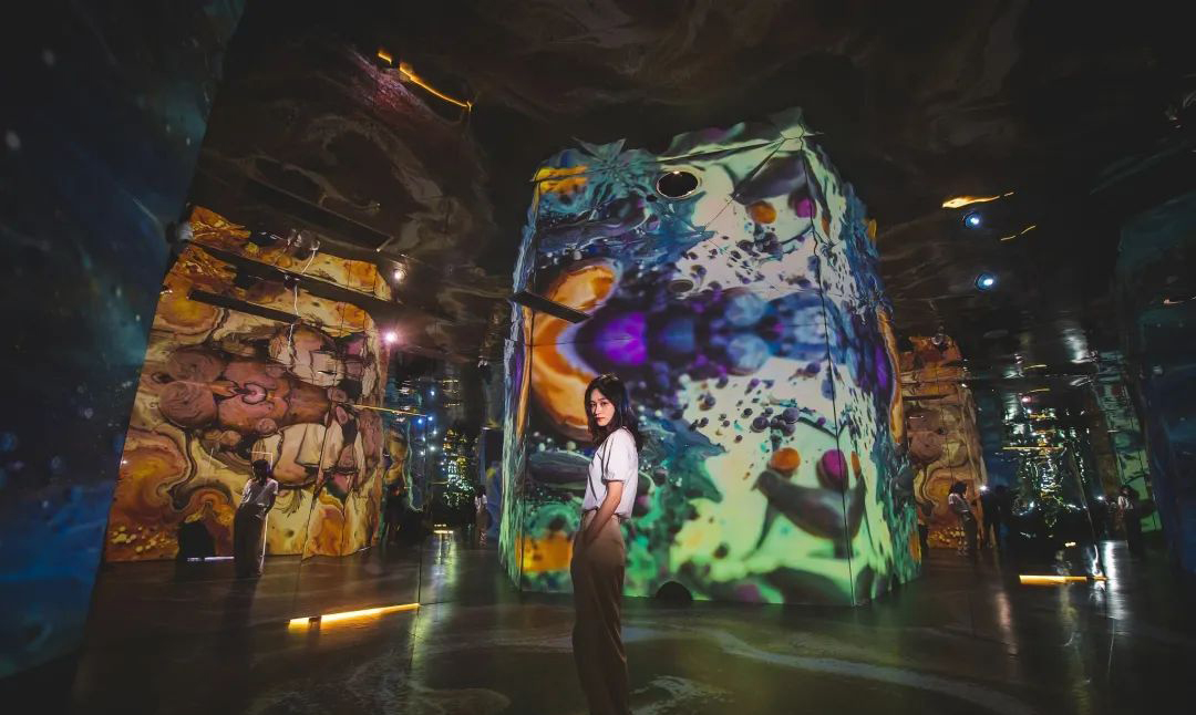 曼陀罗之丘快闪式主题展览活动装置，悬浮于都市的理想城