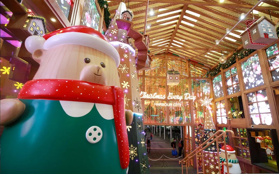 海港城圣诞艺术展览活动策划精心推出慈善圣诞熊，满满正能量