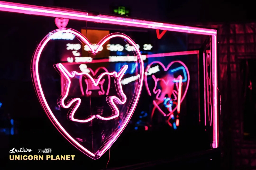 Lime Crime品牌发布活动撤了独角兽星球，光怪陆离、自由缤纷 - 第18张