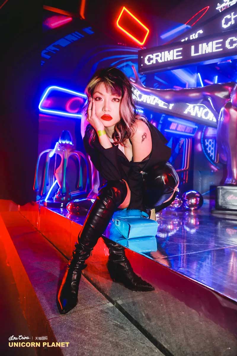 Lime Crime品牌发布活动撤了独角兽星球,光怪陆离、自由缤纷 - 第25张 - 会展活动策划CCASY.COM Lime Crime品牌发布活动撤了独角兽星球,光怪陆离、自由缤纷 - 第25张