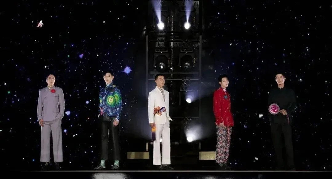 迪奥2021秋季男装发布会活动策划呈现了科技魅力的先锋视角 - 第15张
