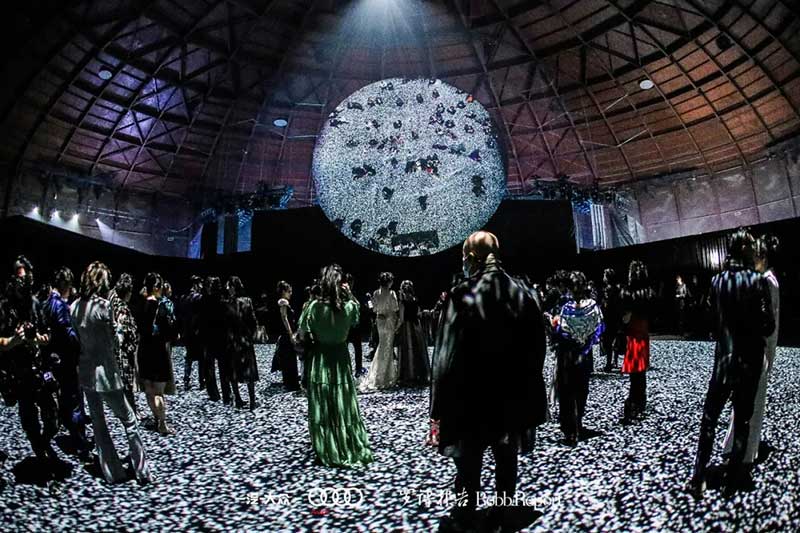 奥迪x「罗博报告」新媒体艺术活动策划破圈艺术边界，与时代共加冕 - 第14张