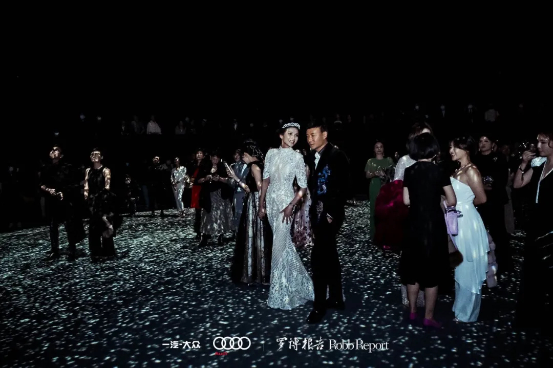 奥迪x「罗博报告」新媒体艺术活动策划破圈艺术边界，与时代共加冕 - 第16张