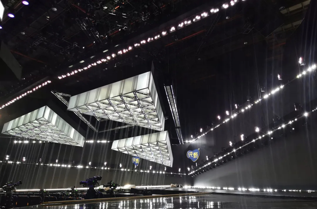 创造营2021活动策划的像素风超a舞美设计更像一个游戏世界 - 第11张