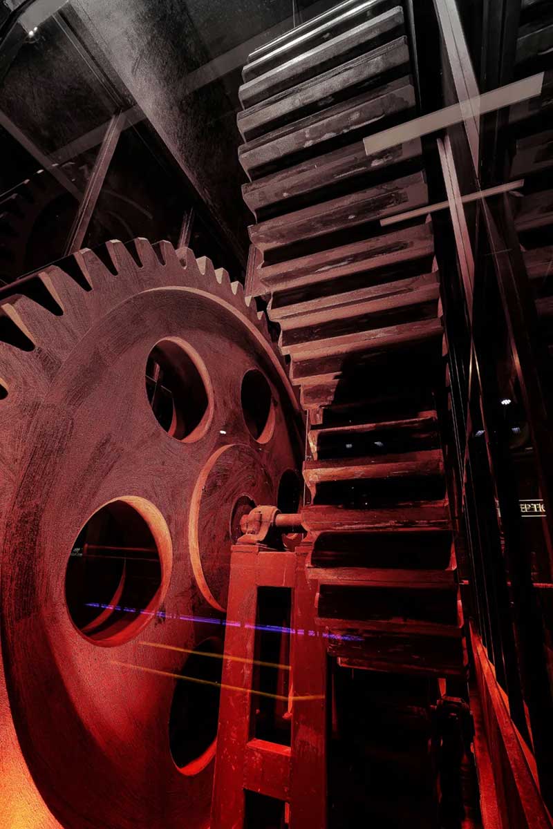 杭州ONE THIRD空间展览活动策划是光影何建筑构建成的通透空间 - 第5张