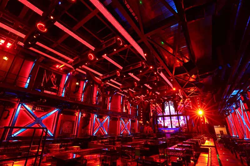 杭州ONE THIRD空间展览活动策划是光影何建筑构建成的通透空间 - 第14张