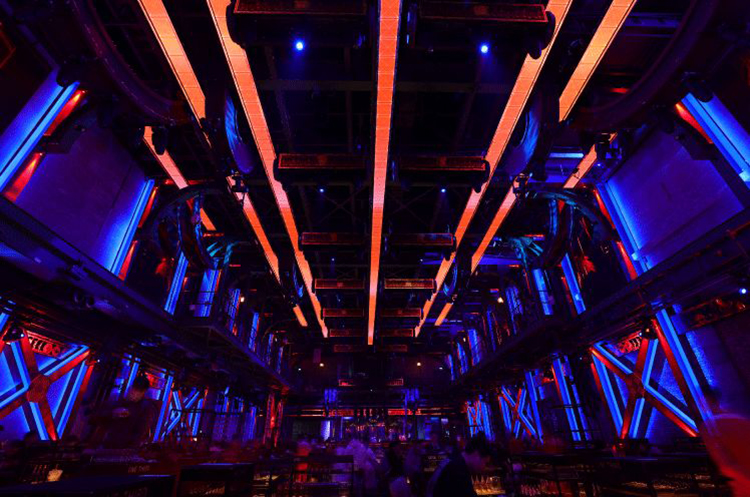 杭州ONE THIRD空间展览活动策划是光影何建筑构建成的通透空间 - 第16张