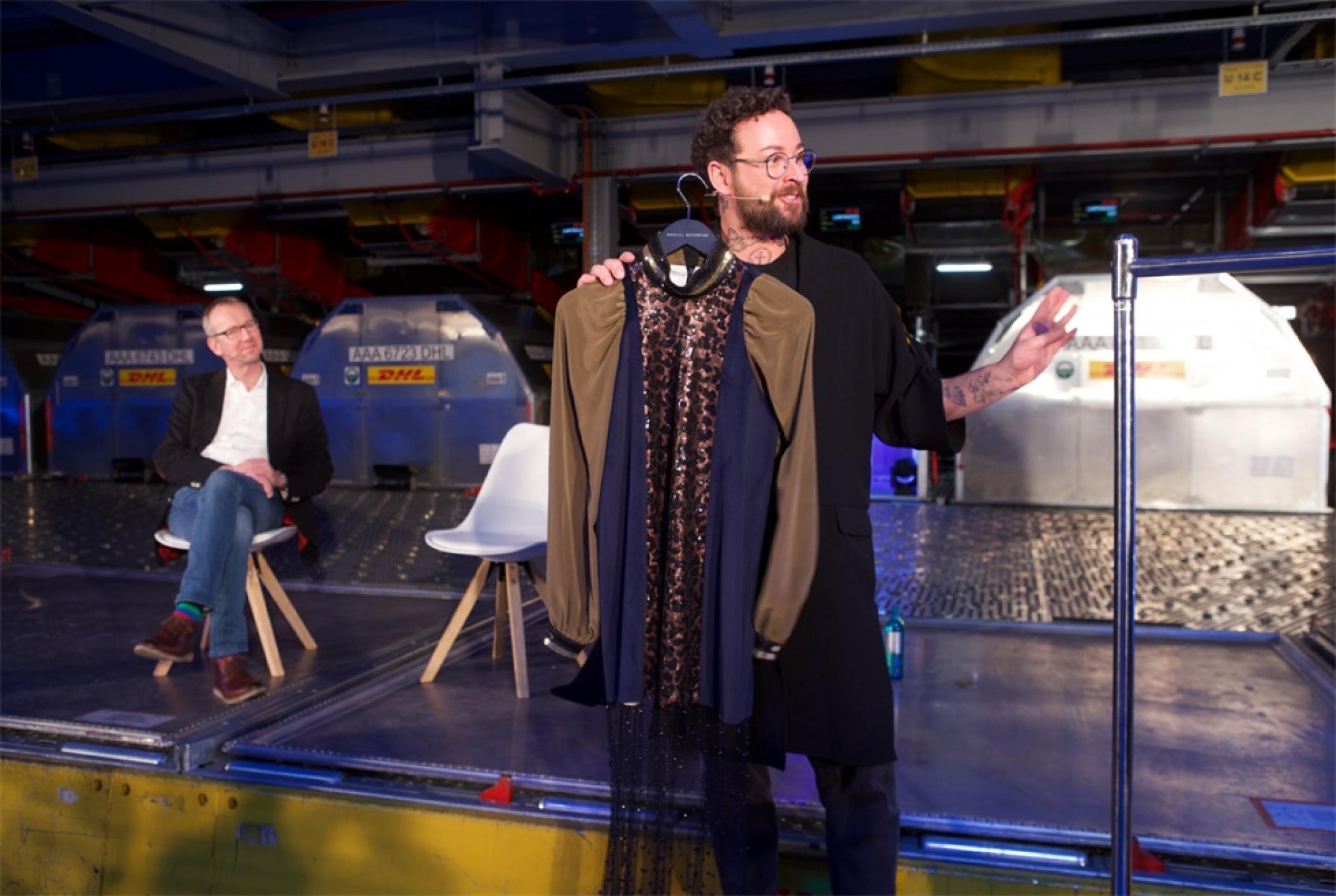 「当时尚遇到物流」的服装发布会活动策划简直是量身定制的 - 第11张