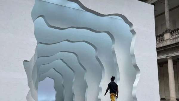 米兰设计周活动策划的这个沉浸式艺术装置「Divided Layers」震撼全场