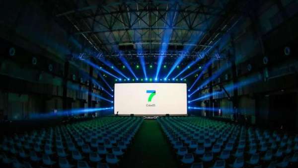 轻快无边界手机新品发布会活动,将简约艺术演绎到了极致,服了!