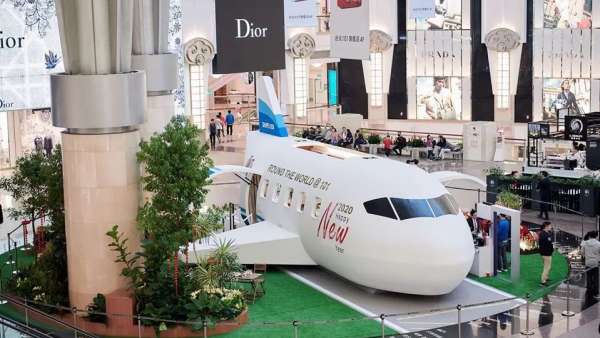 这般创意的情人节快闪店展览活动，无法现场观摩看看图片也是美美哒