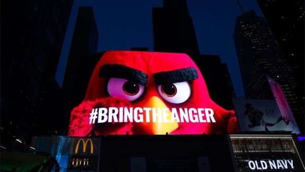 愤怒的小鸟十周年庆典活动策划了一台完美的“出气”机