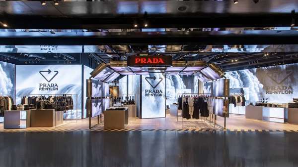 Prada再生尼龙系列快闪店活动策划再现“再生尼龙”沉浸体验