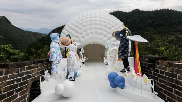 羽你相绒巴拉巴拉长城梦幻大秀活动策划点亮了北京长城