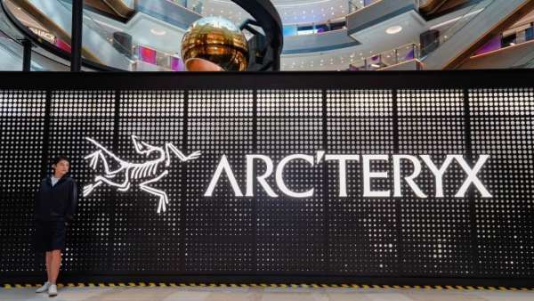 REBIRD焕然新“申”快闪活动策划在摩登潮流地标打造未来感的自然之境