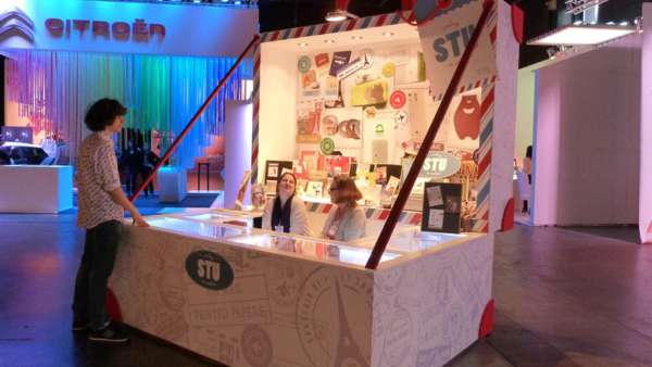 smiling to unlock快闪活动策划被设计成一个保存我们最珍贵物品的盒子