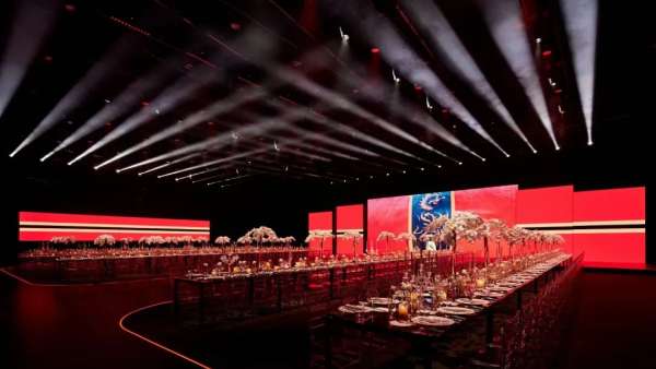 全新EQE极感唤醒空间快闪活动策划从视觉听觉嗅觉感恩和触达用户