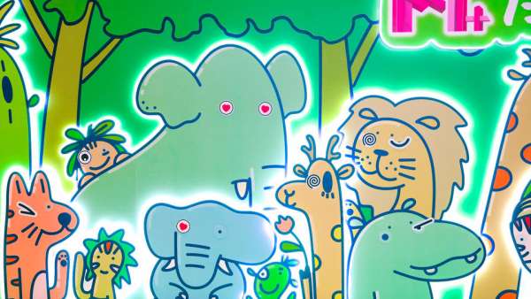 怪可爱插画艺术展览活动策划打造了一个奇怪而有趣的沉浸式梦幻空间